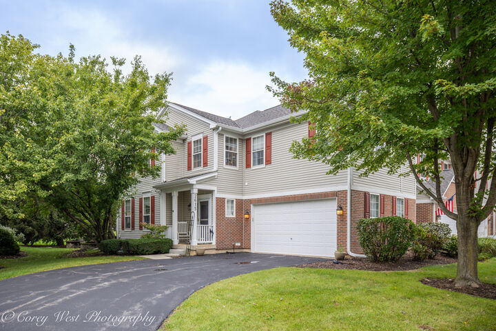 Property Photo:  2615 Lorraine Circle  IL 60134 