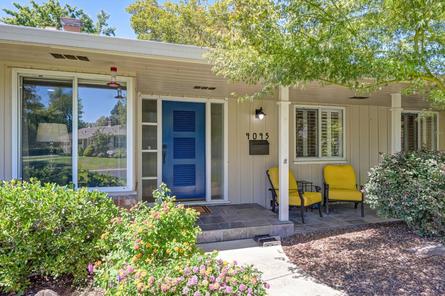 Property Photo: 4045 Esperanza Drive CA 95864