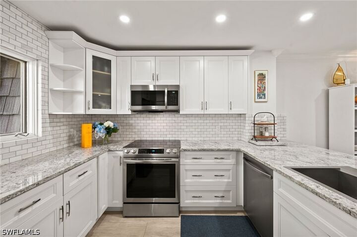 Property Photo:  1656 Spoonbill Lane B  FL 34105 