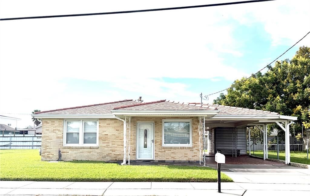 Property Photo: 2308 Victor Street LA 70043