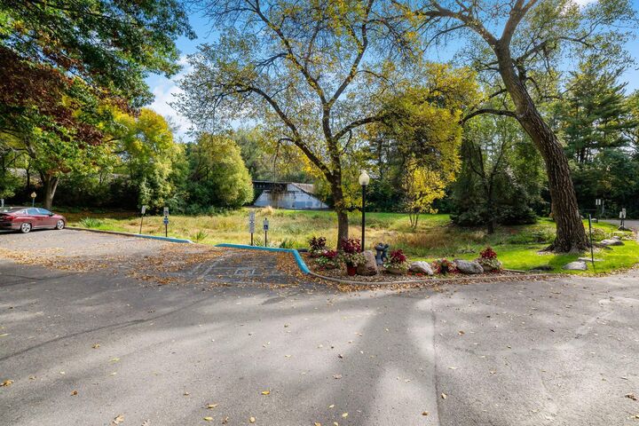 Property Photo:  135 Viking Drive E 117  MN 55117 