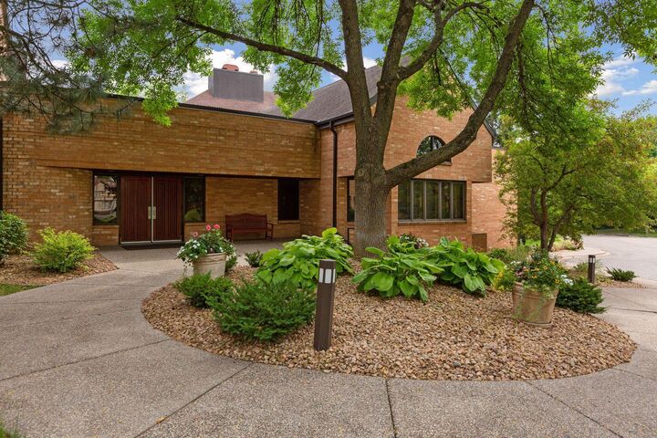 Property Photo:  1830 Eagle Ridge Drive 1004  MN 55118 