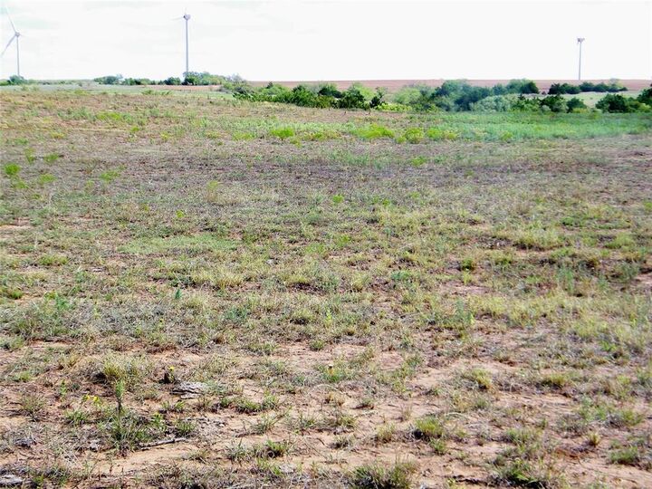 Property Photo:  224170 E 800 Road  OK 73659 