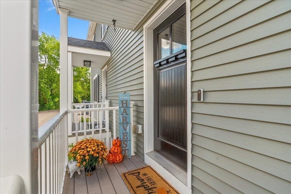 Property Photo:  189 Centre Avenue 2  MA 02351 