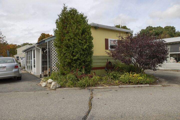 Property Photo:  239 Ayer Rd 8  MA 01460 