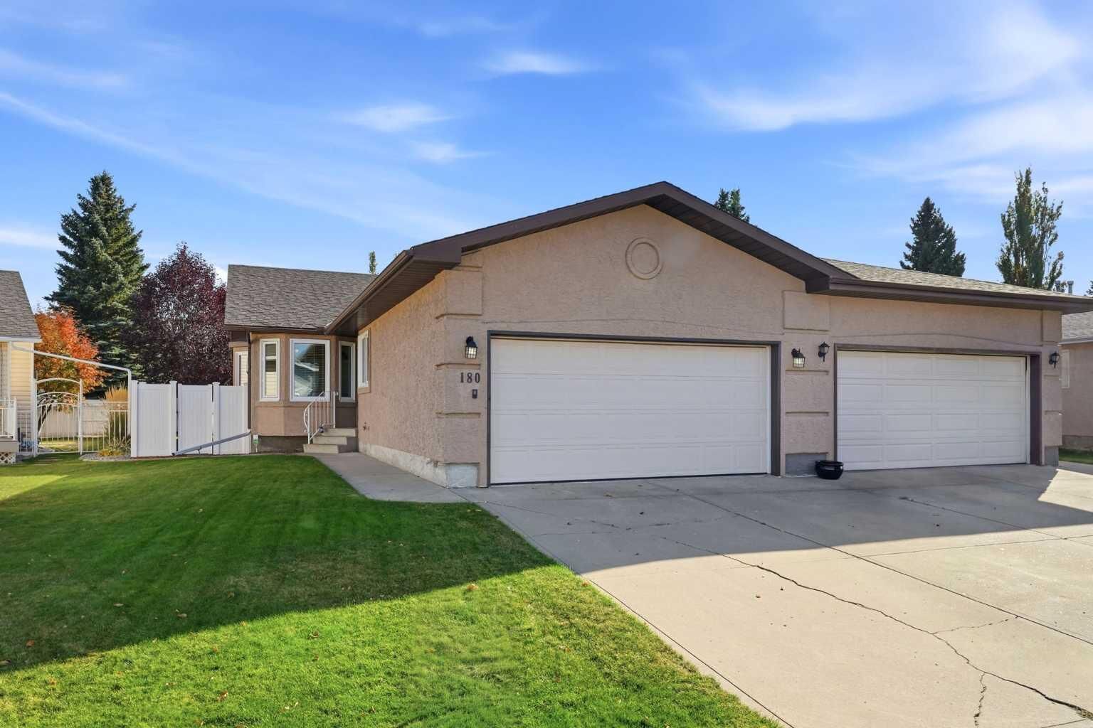 Property Photo: 180 Doran Crescent AB T4R 2K3