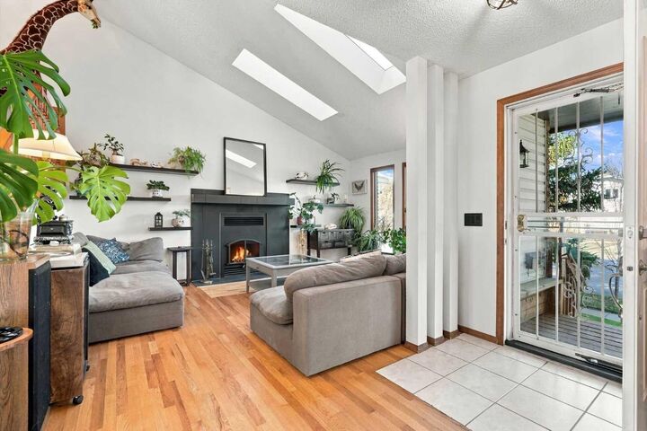 Property Photo:  296 Woodbine Boulevard SW  AB T2W 4K7 