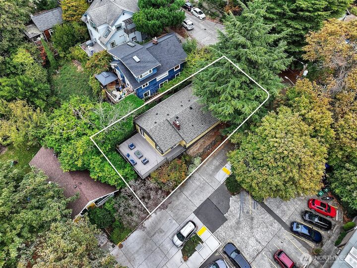 Property Photo: 3951 Evanston Avenue N WA 98103