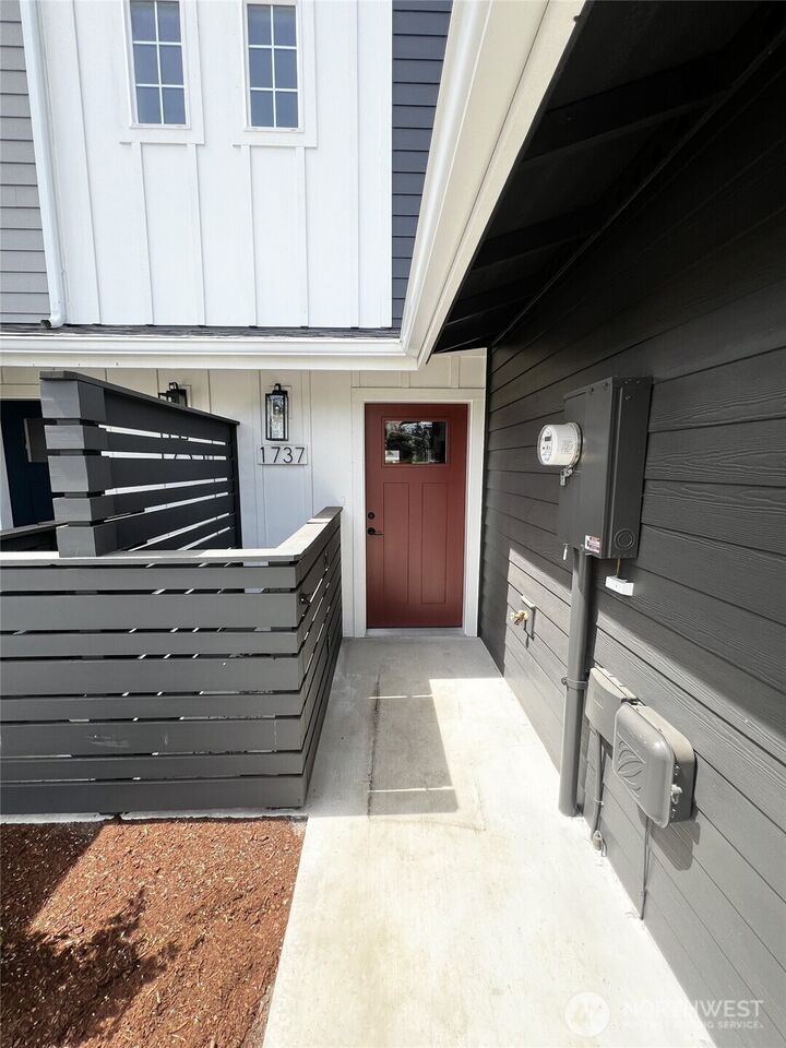 Property Photo: 1737 Sunup Loop WA 98226