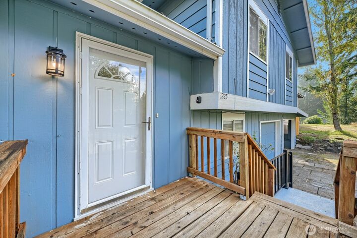 Property Photo:  1225  Timber Trail Road E  WA 98366 