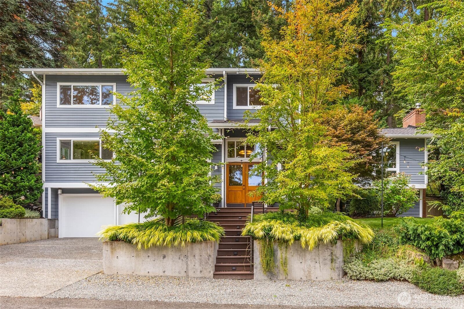 Property Photo:  7803  89th Place SE  WA 98040 