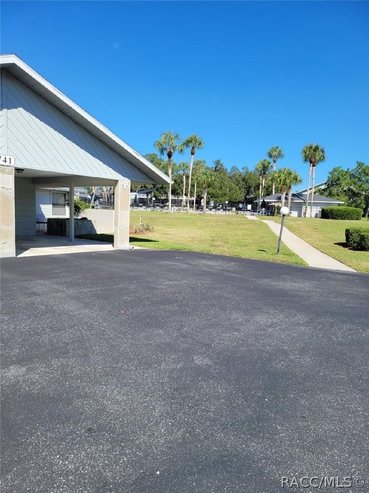 Property Photo:  741 E Hartford Street 1A  FL 34442 