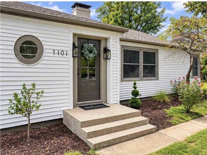 Property Photo:  1101 Sylvan Nook Dr  IN 47374 