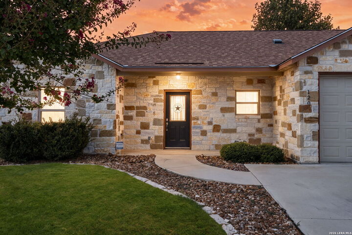 Property Photo:  120 Navarro Crossing 2A  TX 78155 