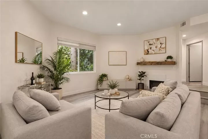 Property Photo:  11949 Goshen Avenue 110  CA 90049 