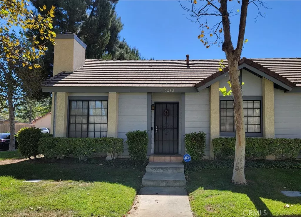 Property Photo: 10852 Loro Verde CA 92354
