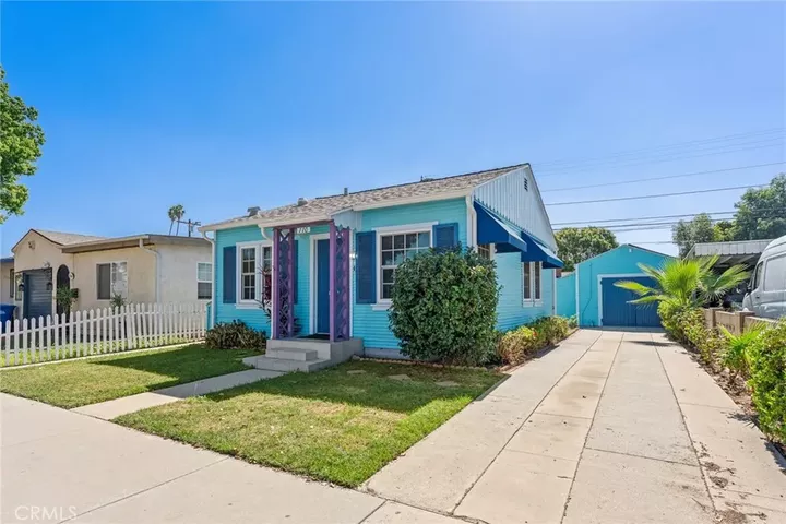 Property Photo: 110 E Morningside CA 90805