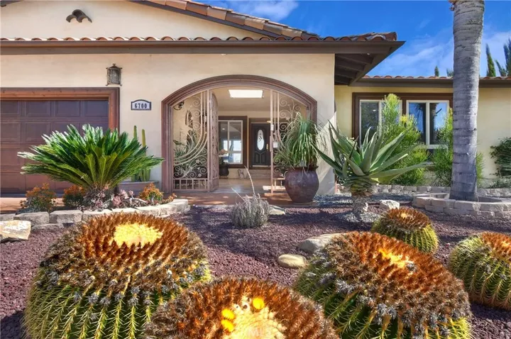 Property Photo:  6700 Vickiview Drive  CA 91307 