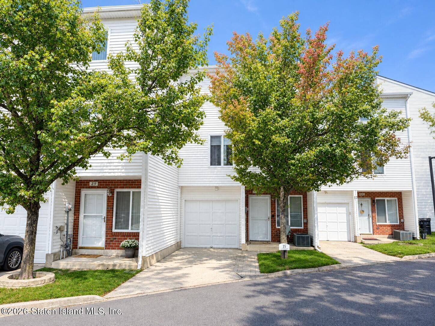 Property Photo:  15 Bianca Court  NY 10312 