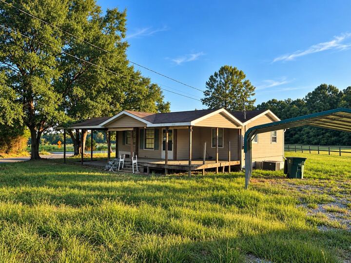Property Photo:  1348 Co Rd 558  AL 35077 