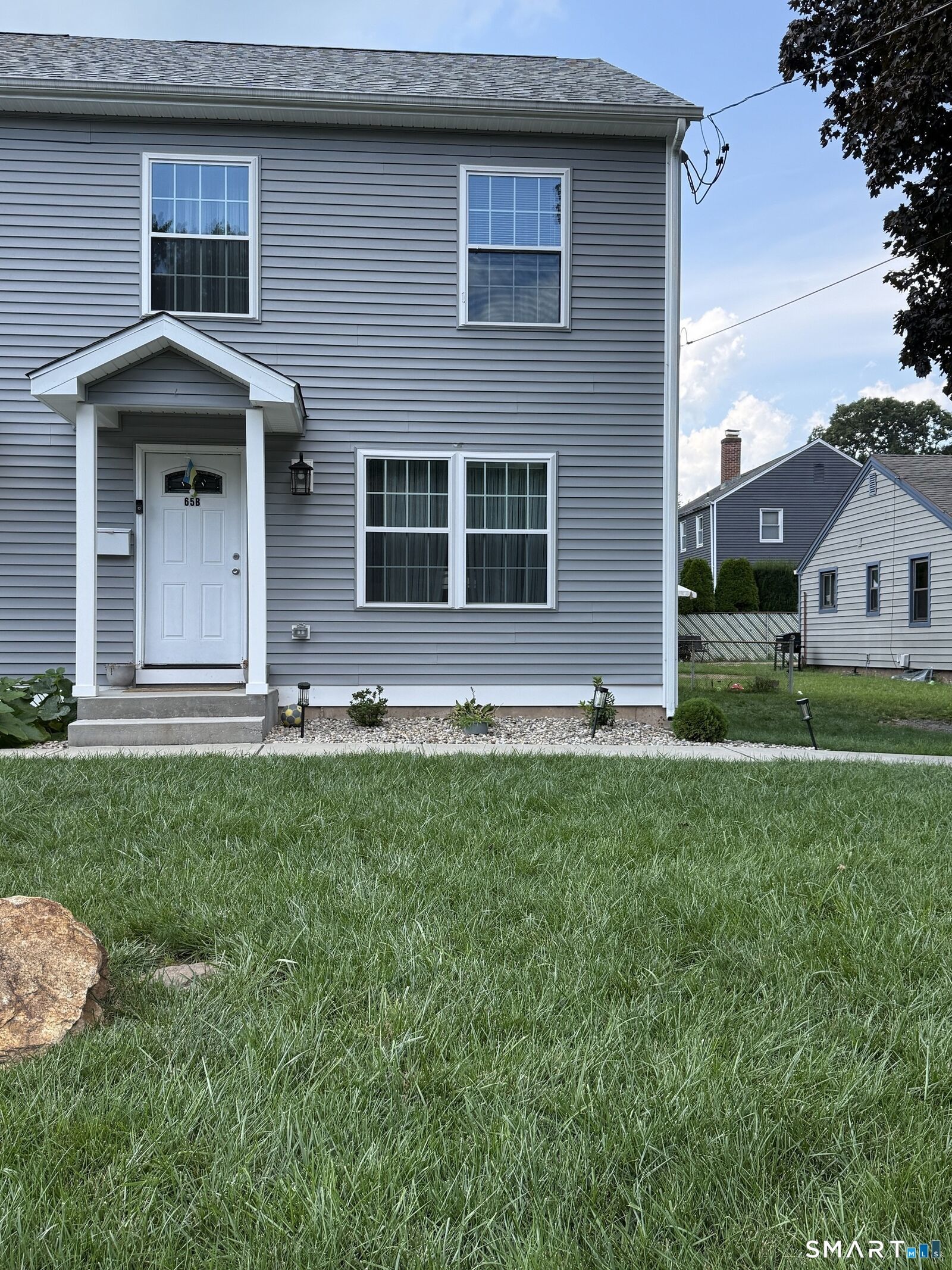 Property Photo:  65 Walnut Road R  CT 06067 