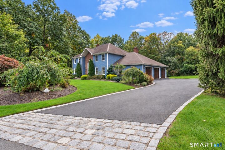 Property Photo: 3 Crescent Lane CT 06611