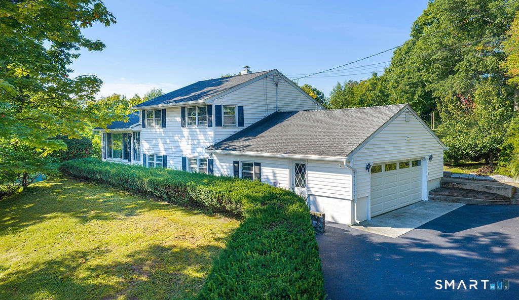 Property Photo:  2 Batt Lane  CT 06513 