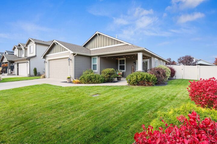 Property Photo:  19899 E Knox Ave  WA 99016 