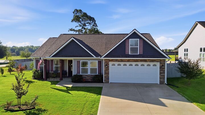 Property Photo:  405 Kimbrell Oaks Dr Drive  SC 29316 