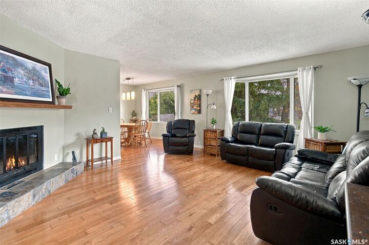 Property Photo: 38 Petersmeyer Street SK S4R 7P7