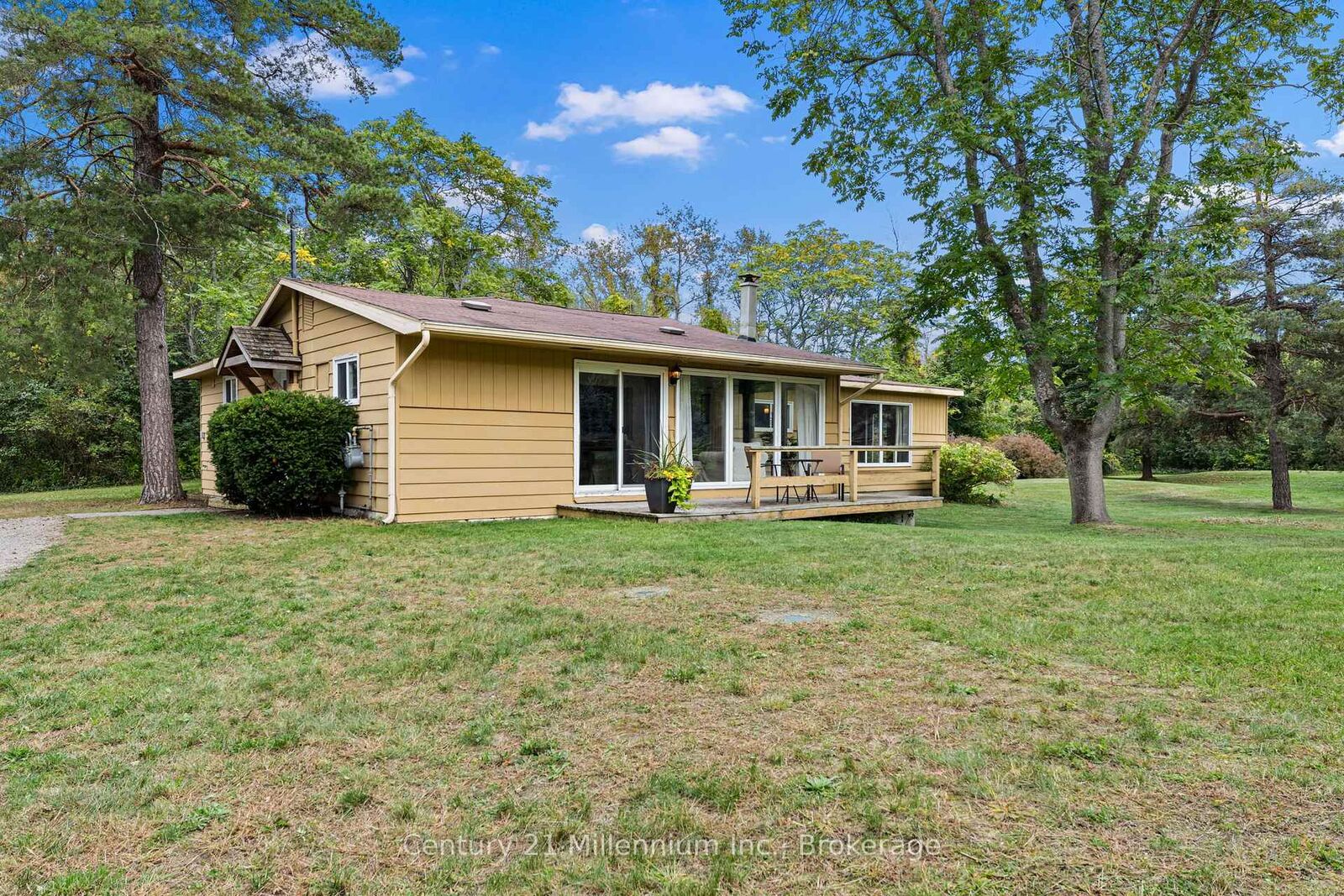 Property Photo:  123 Hidden Lake Road  ON L9Y 0T6 