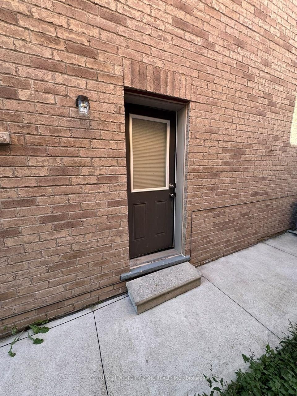Property Photo: 84 Speedwell Street ON L6X 5H1