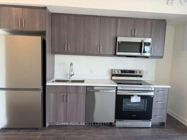 Property Photo:  350 Prince Charles Drive 204  ON L3C 0L6 