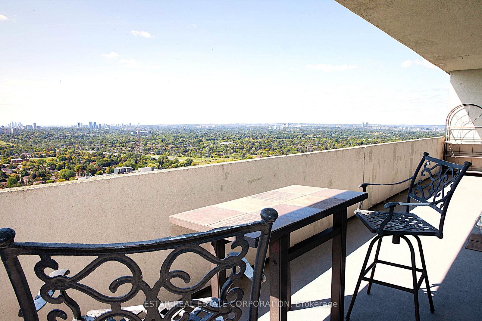 Property Photo:  3300 Don Mills Road Ph09  ON M2J 4X7 