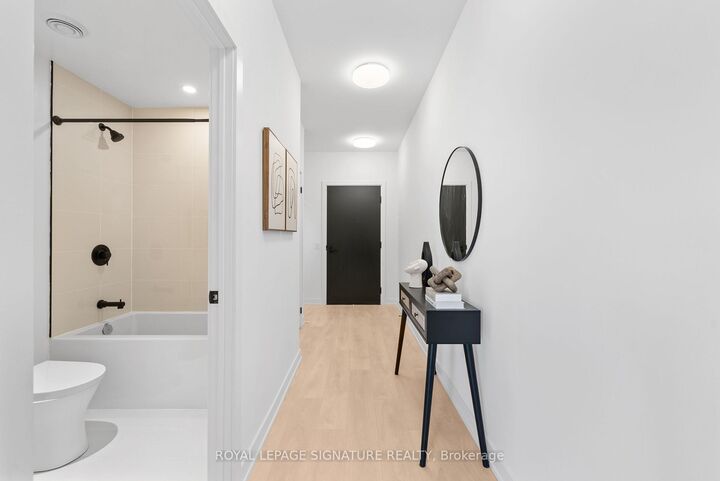Property Photo:  117 Broadway Avenue 2502  ON M4P 1V3 