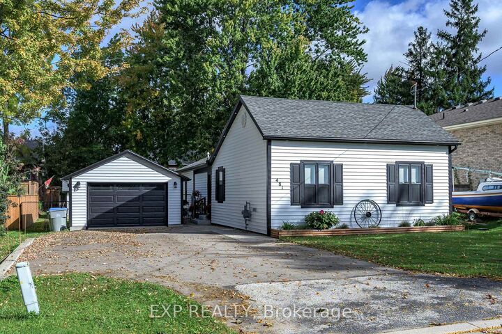 Property Photo:  481 Gold Street  ON N0M 2S0 