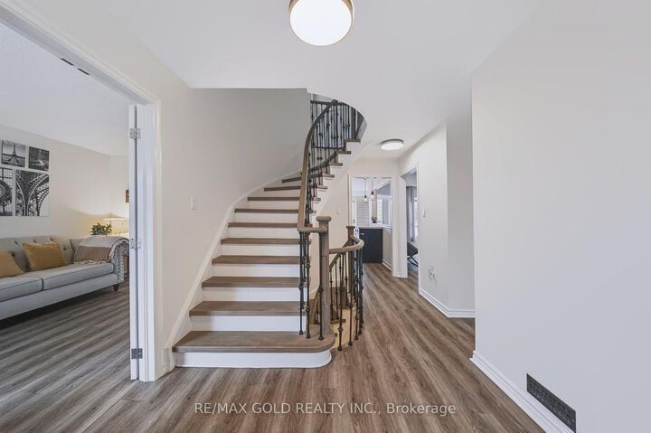 Property Photo:  43 Golden Meadow Road  ON L4N 7G5 