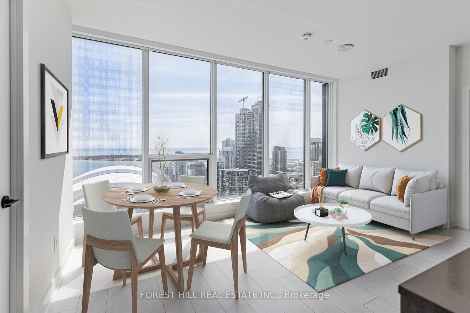 Property Photo: 35 Mercer Street 3707 ON M5V 1H2