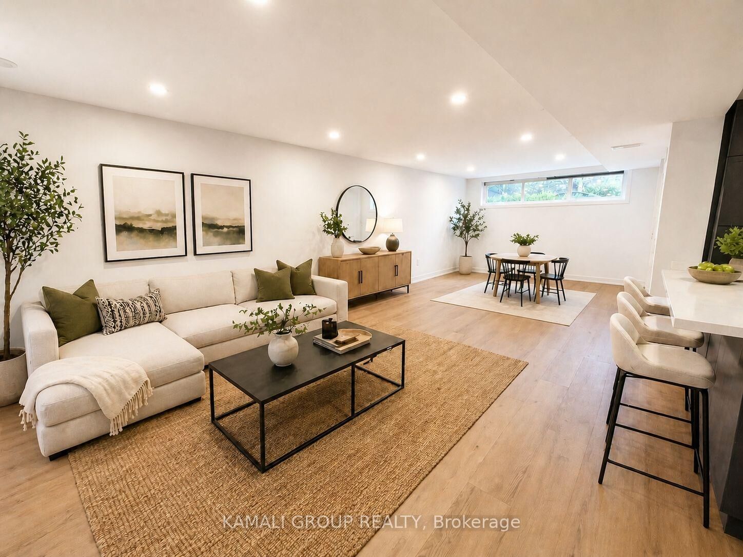 Property Photo: 75 Newbury Drive Bsmt ON L3Y 4P9