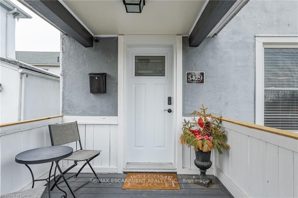 Property Photo:  5429 Second Avenue  ON L2G 3M1 
