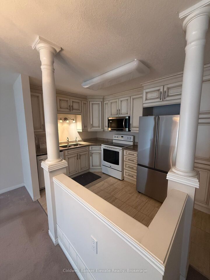 Property Photo: 2705 Kingsway Drive 9 ON N2C 2T2