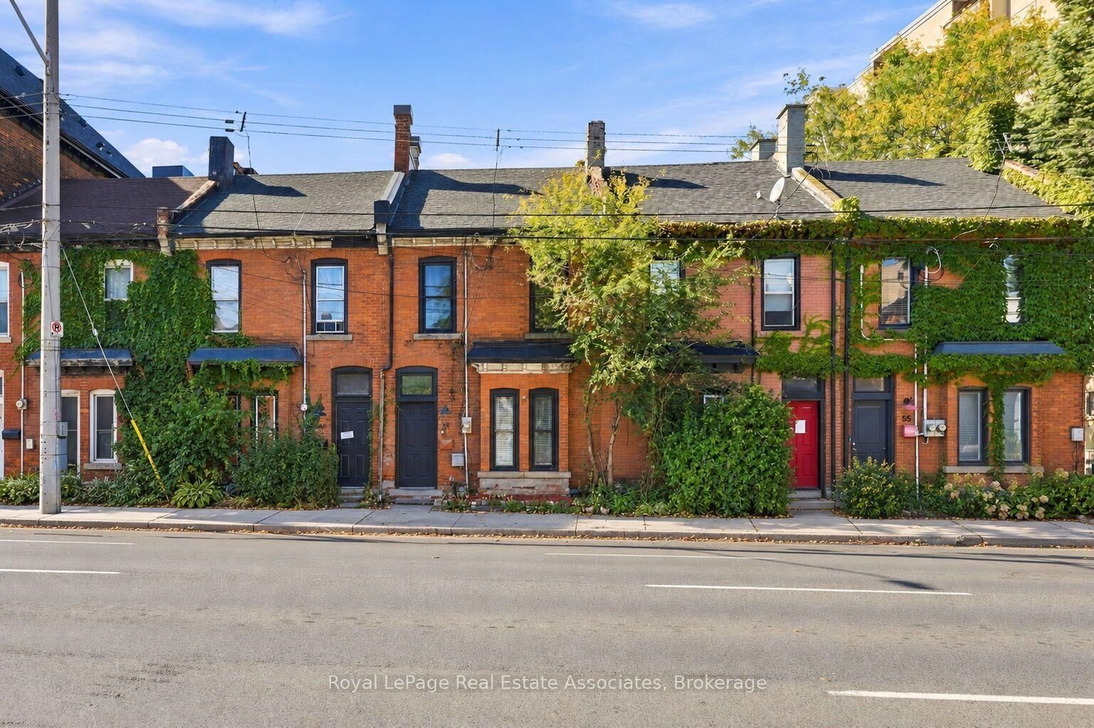 Property Photo:  51 Wellington Street N 1  ON L8R 1M9 