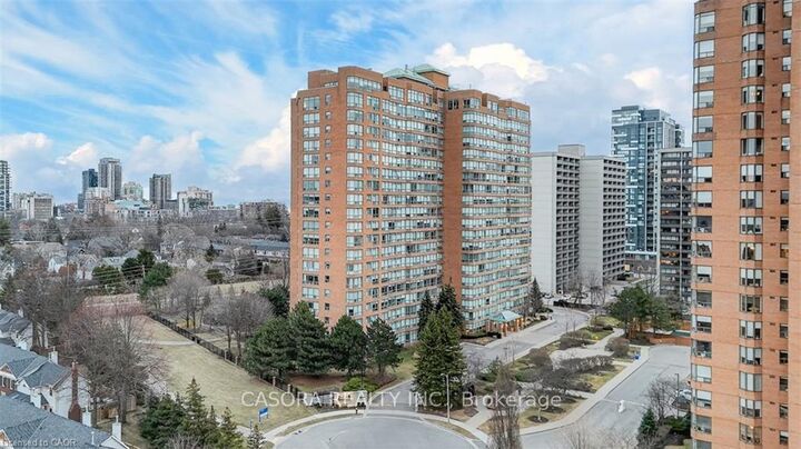 Property Photo:  1276 Maple Crossing Boulevard 903  ON L7S 2J9 