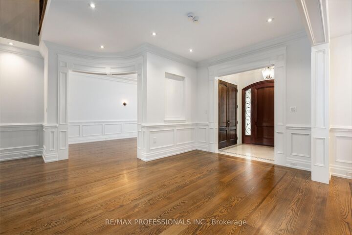 Property Photo:  191 Edenbridge Drive  ON M9A 3G7 