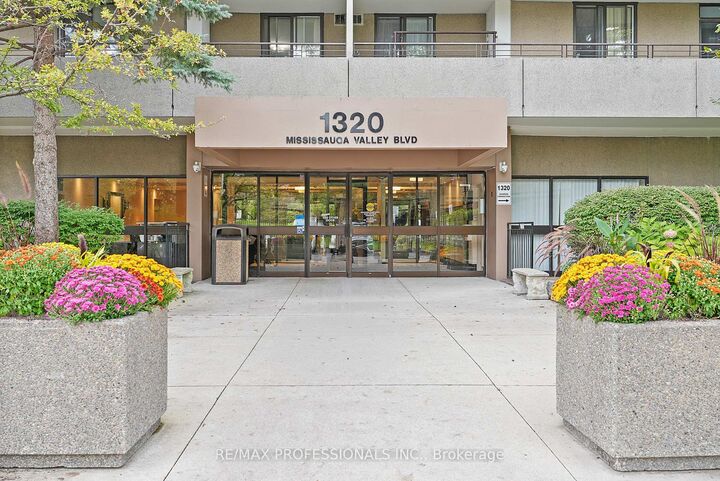 Property Photo:  1320 Mississauga Valley Boulevard 510  ON L5A 3S9 