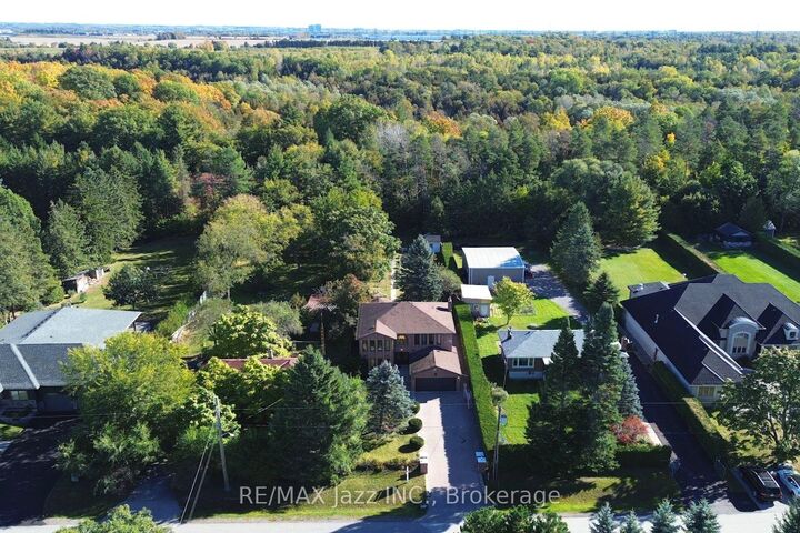Property Photo:  35 Ward Street  ON L1M 1G9 
