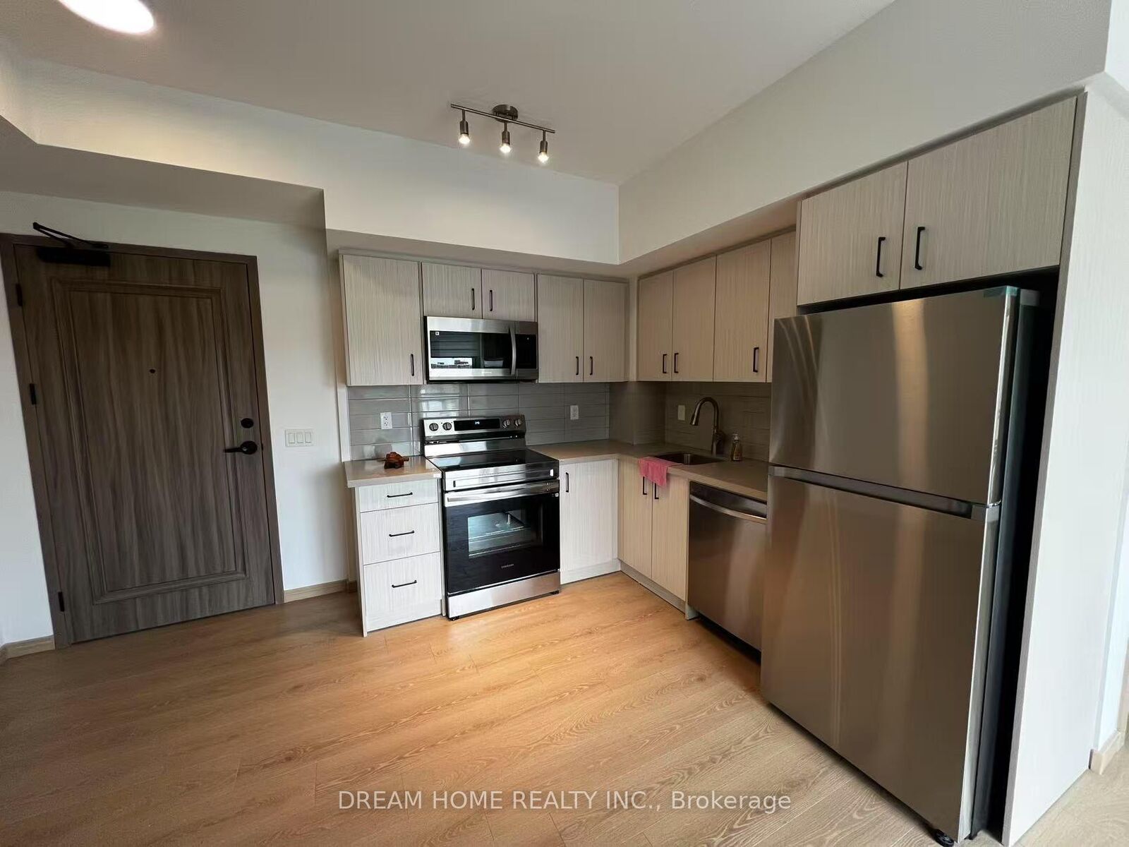 Property Photo:  3429 Sheppard Avenue E 1201  ON M1T 3K5 
