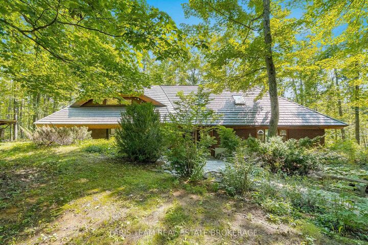 Property Photo:  15 Scottdale Drive  ON L0L 1T0 
