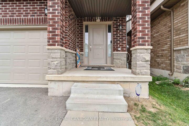 Property Photo: 92 Bethune Avenue ON L0R 1P0