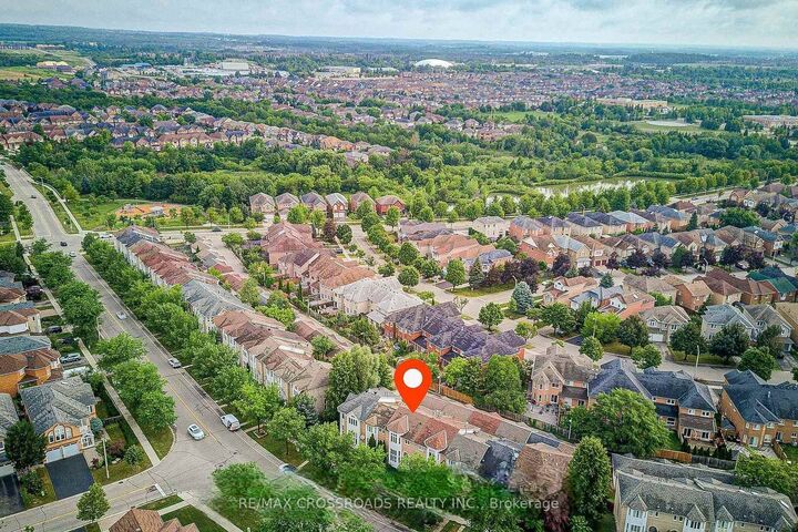 Property Photo:  195 Shirley Drive  ON L4S 1T3 